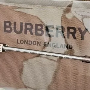 ?NEW Burberry Pink Gradient Cat Eye Sunglasses? Burberry | Accessories | New Burberry Pink Gradient Cat Eye  main image 3